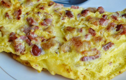 LCHF jajčna omleta z mesom LCHF jajčna omleta z mesom